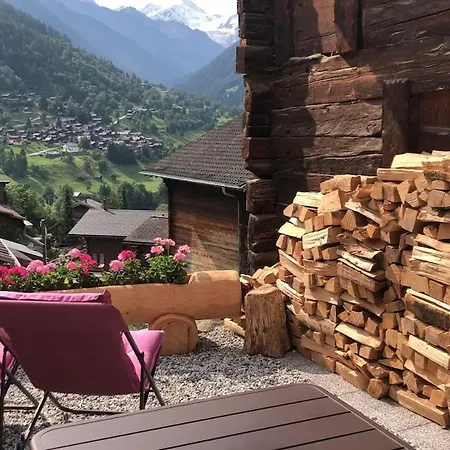 En Anniviers, Cosy Au Centre Du Village De Jean Saint-Jean