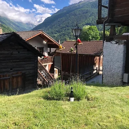 Alpehytte En Anniviers, Cosy Au Centre Du Village De Jean Saint-Jean