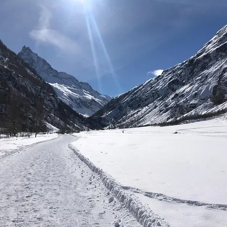 En Anniviers, Cosy Au Centre Du Village De Jean