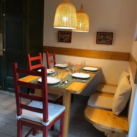 En Anniviers, Cosy Au Centre Du Village De Jean Saint-Jean