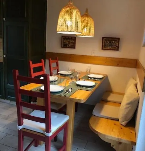 En Anniviers, Cosy Au Centre Du Village De Jean Saint-Jean