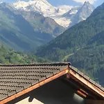 En Anniviers, Cosy Au Centre Du Village De Jean *