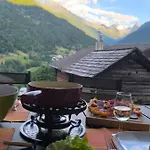 En Anniviers, Cosy Au Centre Du Village De Jean Chalet